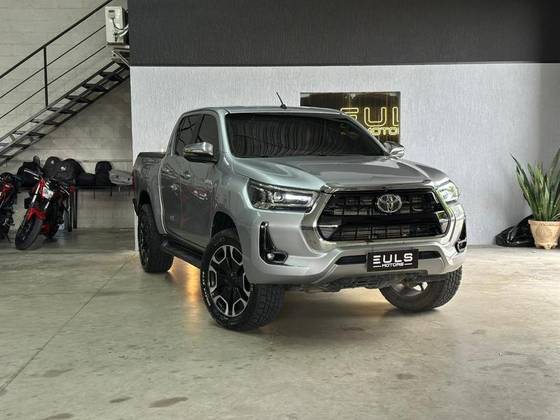 TOYOTA HILUX 2.8 POWER PACK 4X4 CD 16V DIESEL 4P MANUAL